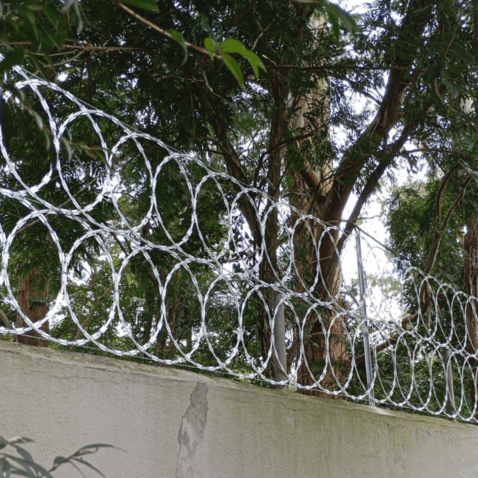 Instalação de Cerca Concertina Flat